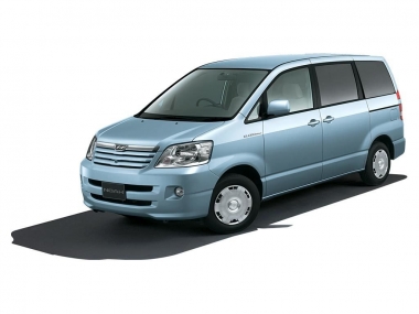 Коврики из экокожи 3D  Toyota Noah II R70 (2007-2013)(8 мест) комплектация с салазками (правый руль)*